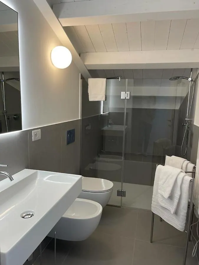 Imhome - Abruzzi Milan Apartment