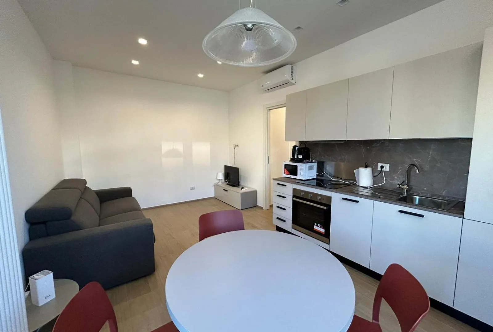 Apartment Imhome - Abruzzi Milan Italy